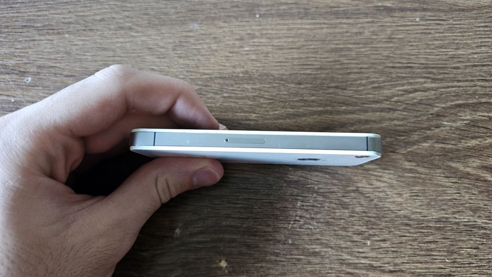 iPhone 4s alb 16Gb