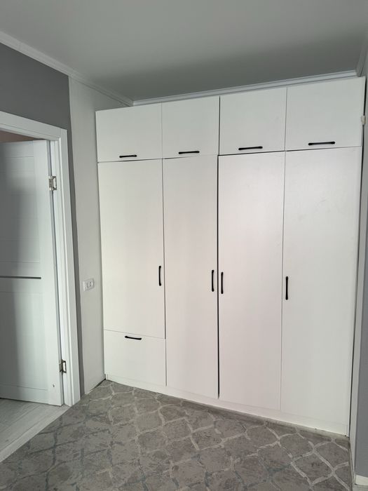 Трешка  в центре Достык мол 17.5