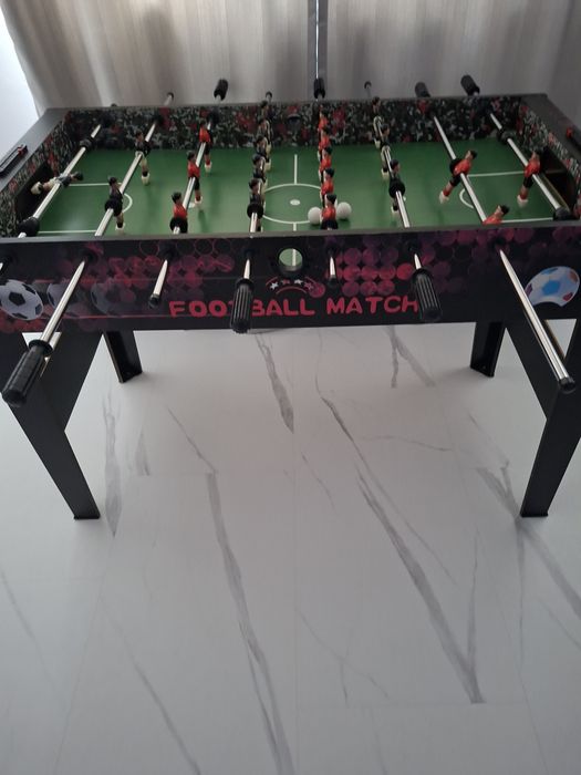 Masa fotbal - negociabil
