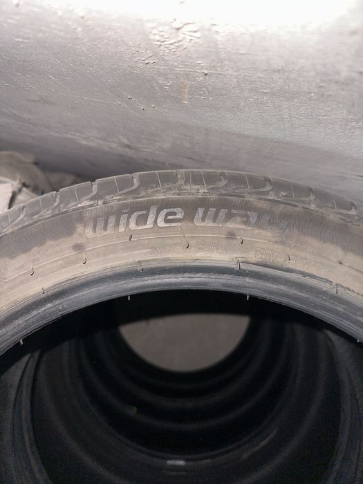 Продам резину 245/40r18 4 шт