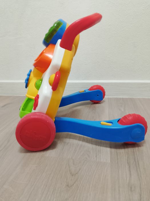 Ходунки-каталка Chicco для малыша — хорошее состояние