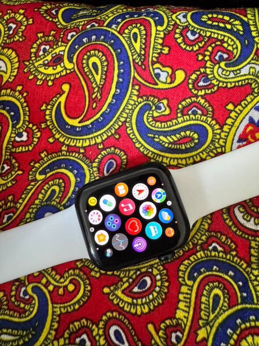 смарт-часы Apple Watch