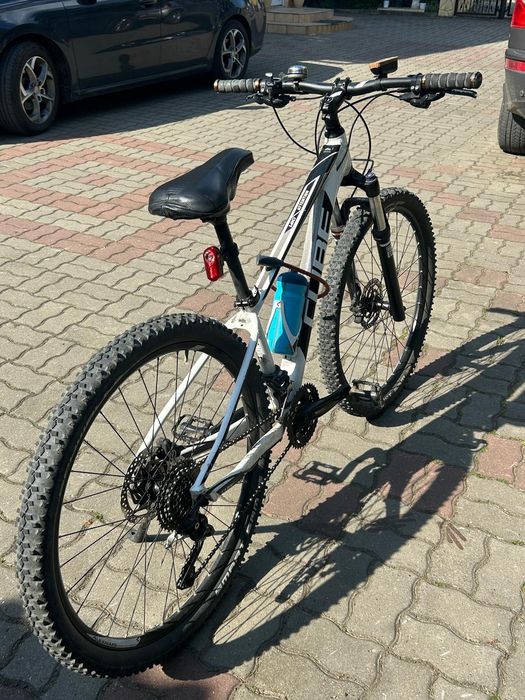 Bicicleta XC Cube