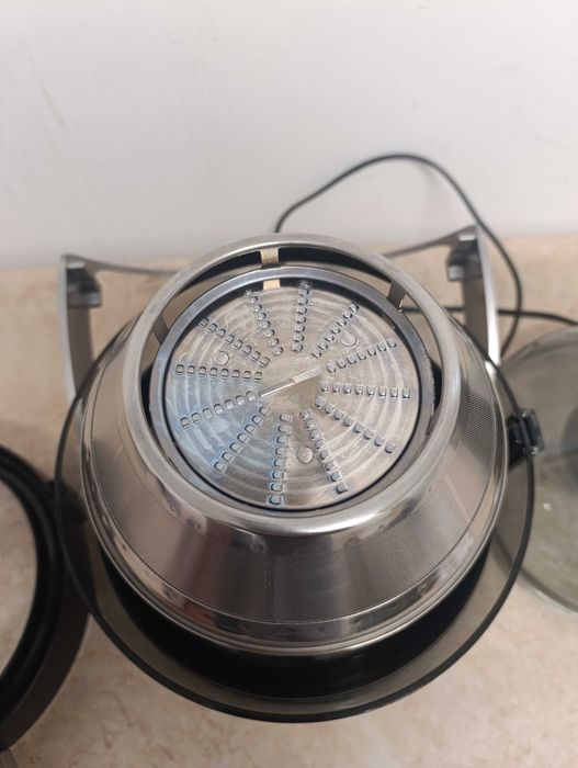 Сокоизтисквачка за плодове и зеленчуци PHILIPS Avance Collection HR1921, 1л, 1100W