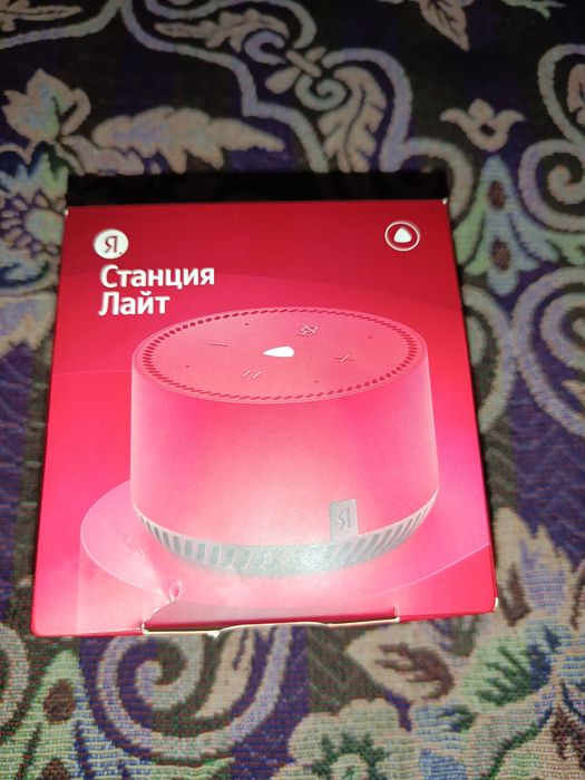 Продам новую Яндекс Алису
