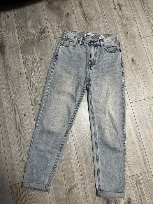 Продавам Дамски дънки