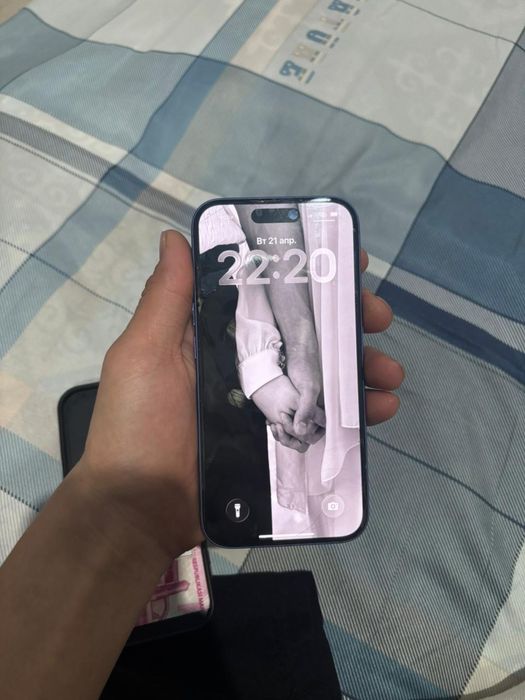 Подам айфон 16