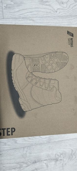 Специальные ботинки