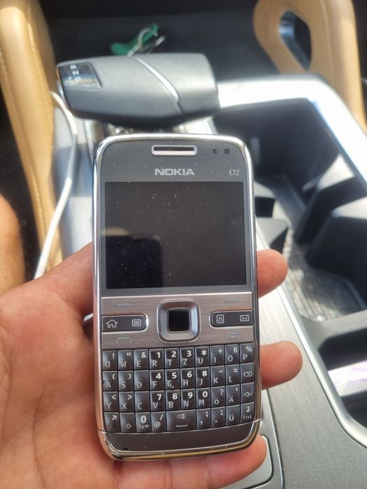 Nokia e72 смартфон