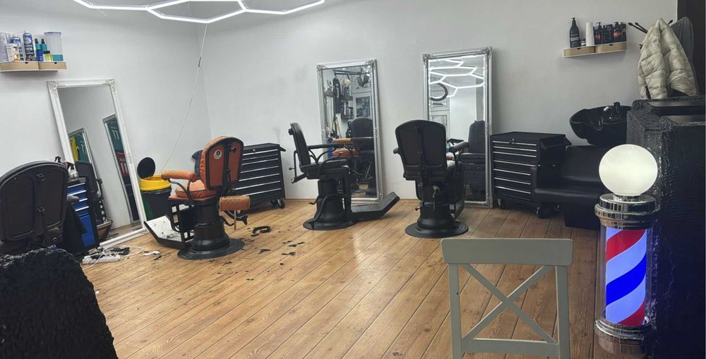 Post  disponibil in barbersop/frizerie