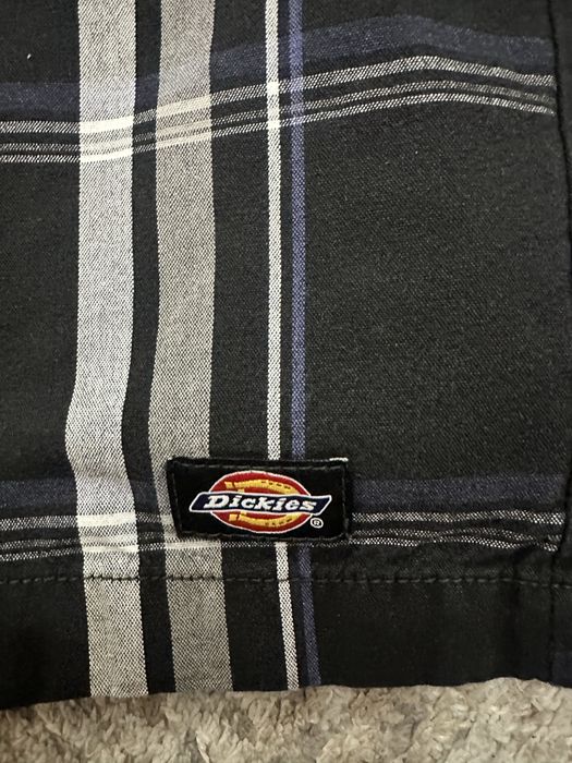 Продам клетчатые шорты Dickies