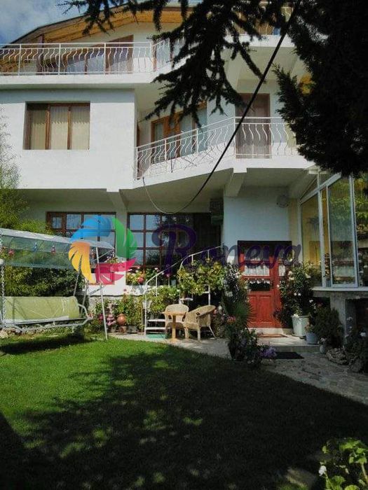 Къща в Варна, област-к.к. Св.Св. Константин и Елена площ 350 цена 420