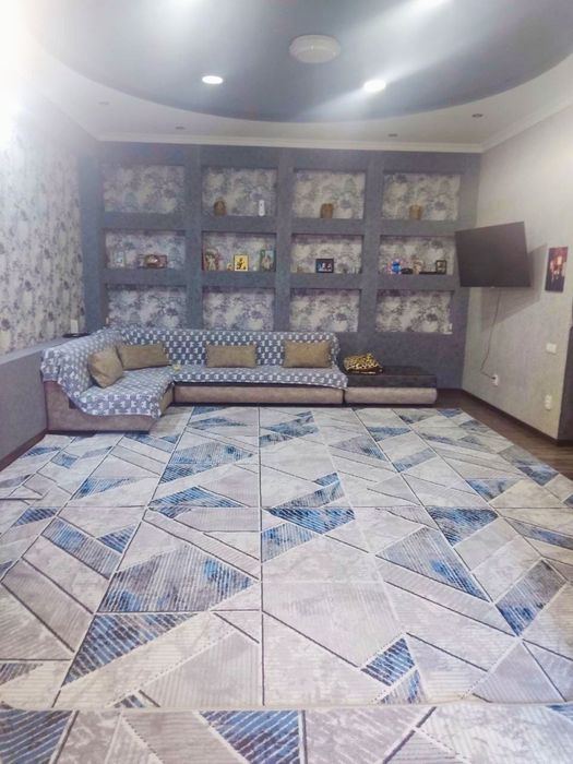 Продаётся трёхуровневый  дом в новой махале