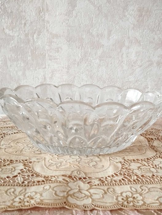 Хрустальные салатницы для фруктов или салатов (новые).