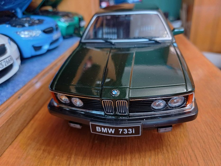 Колекционерски модел/ BMW 7-ма серия/ E23 733i/KKscale 1/18/ тъмнозелен