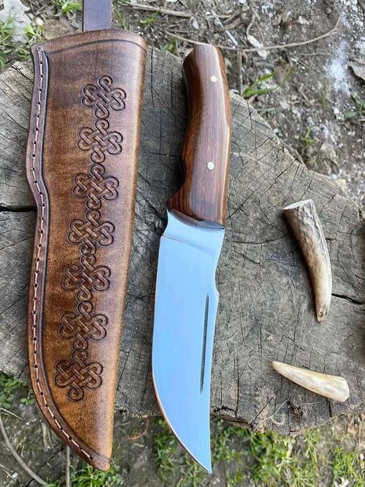 Продавам Ръчно Изработени Ножове
Стомана 440С , Кания Телешки Бланк