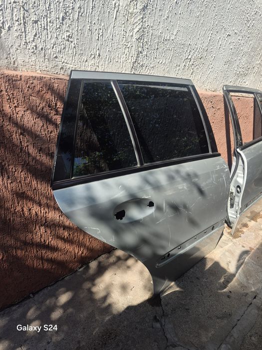 Задние двери Mercedes S211 универсал