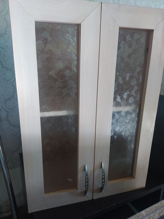 Продам кухонные шкафчики верхние