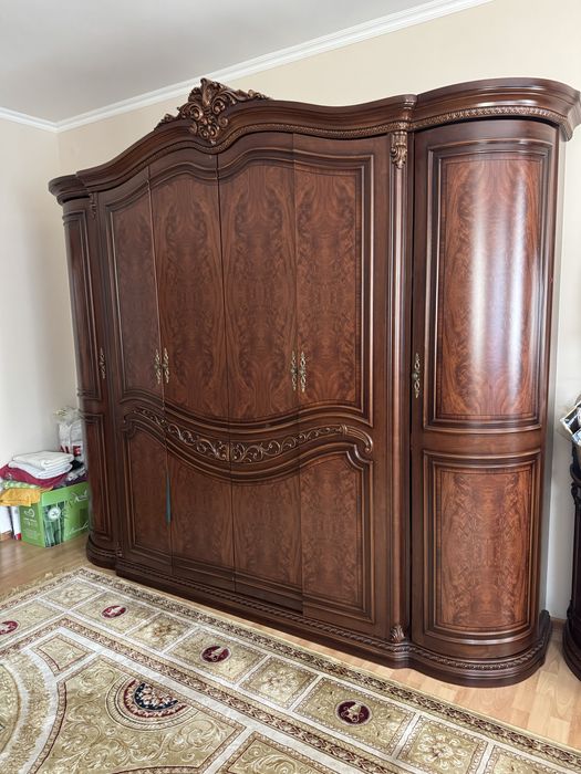 Продам спальный гарнитур