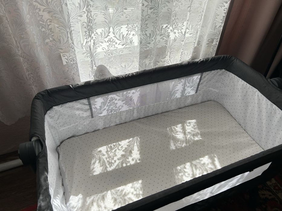 Детская кровать - манеж