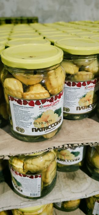 Маринованные помидоры и патисоны
