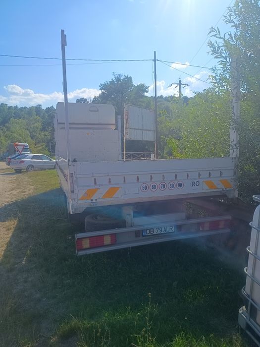 Vand / dezmembrez Mercedes atego 815
