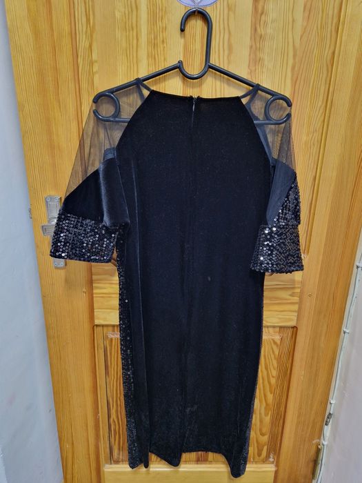 Продам Платья женская