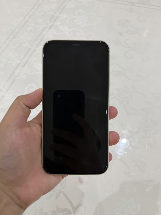 Продам Iphone 11 (64гб)
