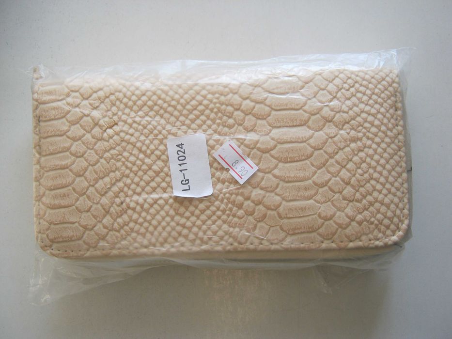 Дамски портмоне, Портфейл