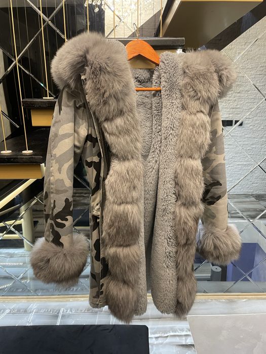 Сива камуфлажна парка с лисица