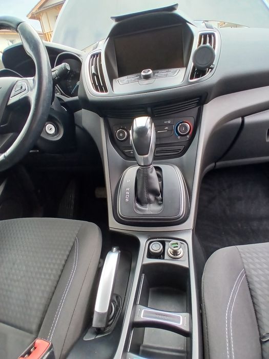 Ford C-Max 2.0 TDCi 150 CP – 2015 | Spațios, confortabil și bine întreținut.