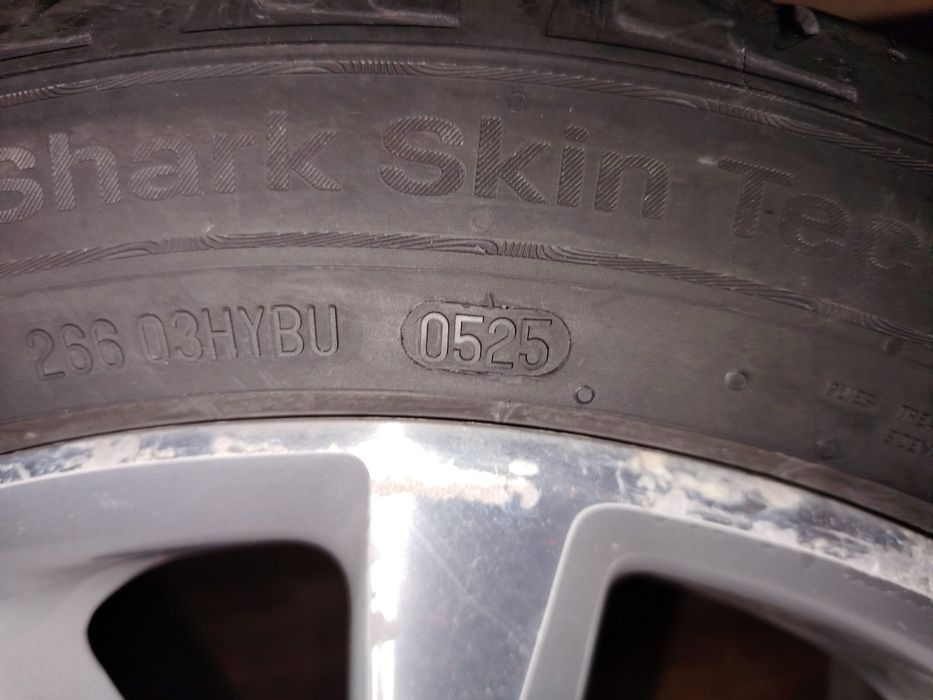 Продавам 5 Гуми Uniroyal с джанти към тях