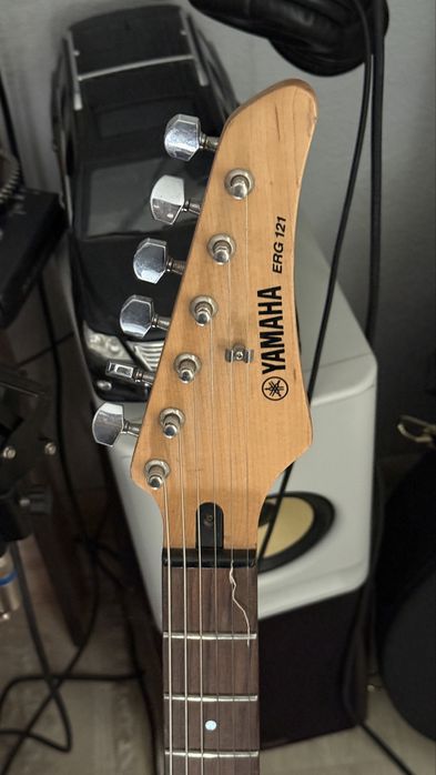 Электрогитара Yamaha ERG 121 black