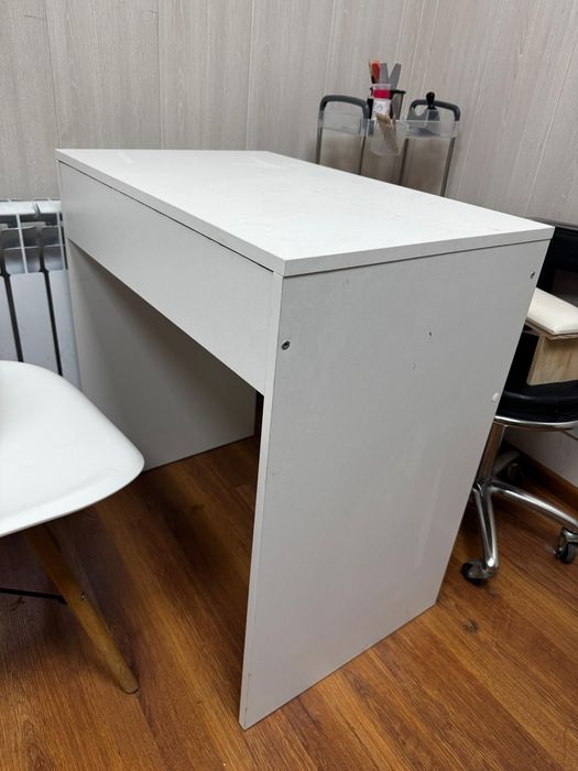 Стол для маникюра