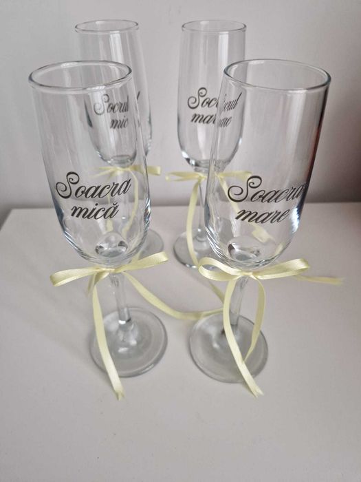 Pahare set de 4 pentru sampanie socrii mari si mici pentru nunta