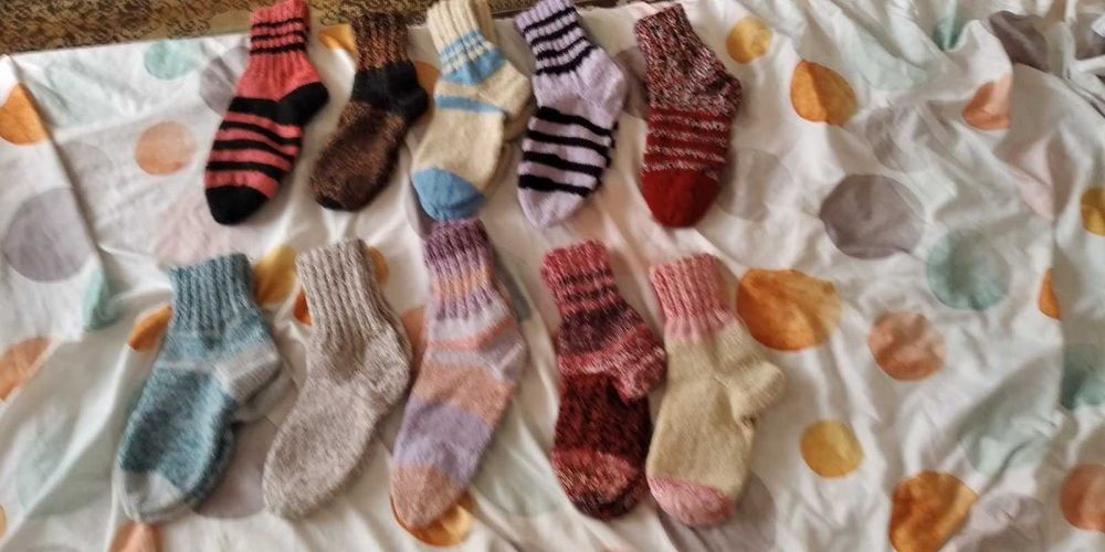 Плетени на ръка вълнени чорапи/ шушони за мъже, жени и деца