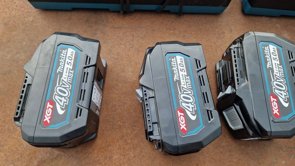 Makita 40V acumulator  / încărcător