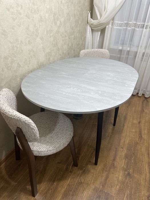 Обеденный стол, новый