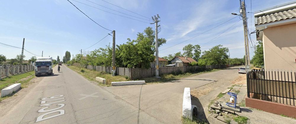 Vanzare casa si anexe pe teren intravilan