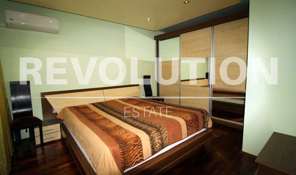 Дава се под наем Тристаен апартамент в Варна, Базар Левски - 100 кв.м за 800 € - Снимка #8