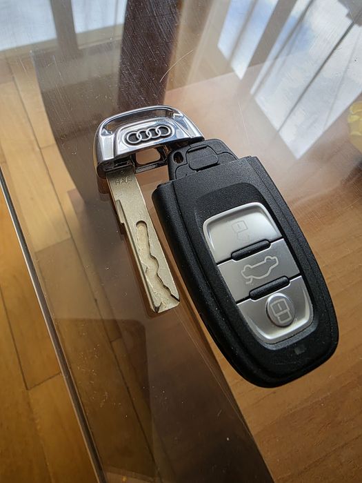 Vand cheie nouă originala Audi A4 B8,A5, A6,Q5,Q7