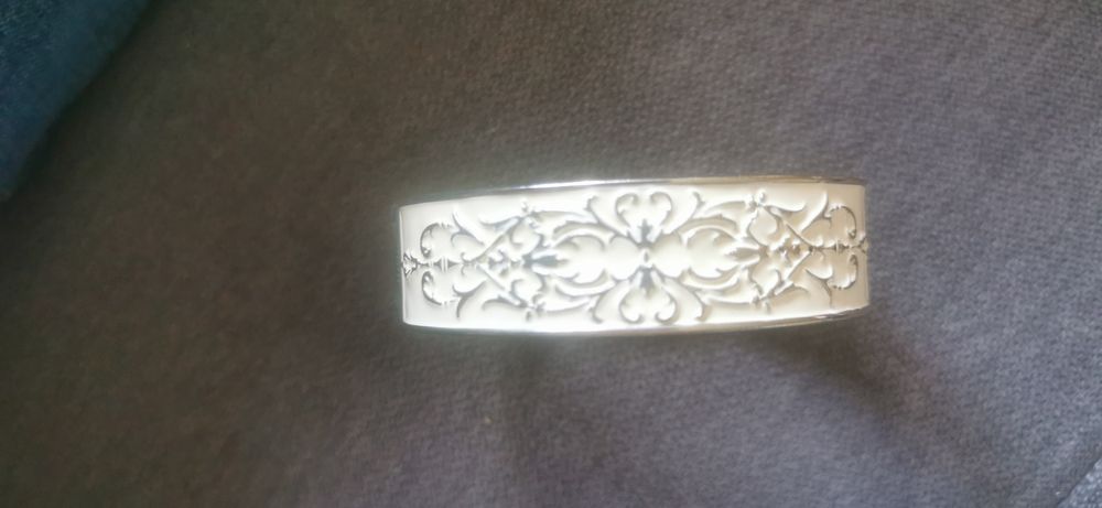 Стилен часовник на Ейвън