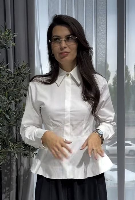 Рубашка белая красивая