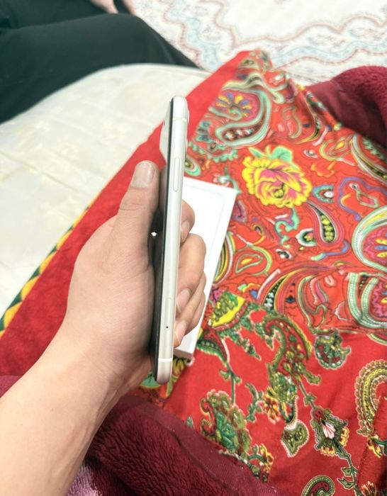 Iphone 11 64 гб емкость 100%