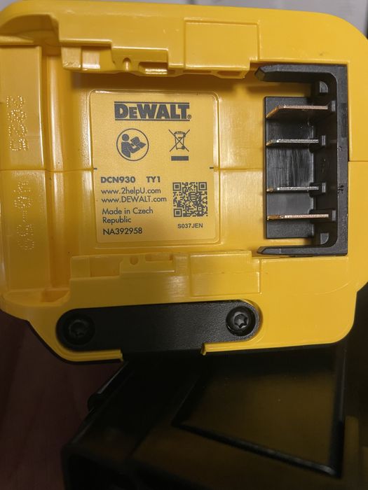 Dewalt DCN930P2-QW XR. Pistol Profesional de Batut Cuie in Lemn 90mm. Original Nou.