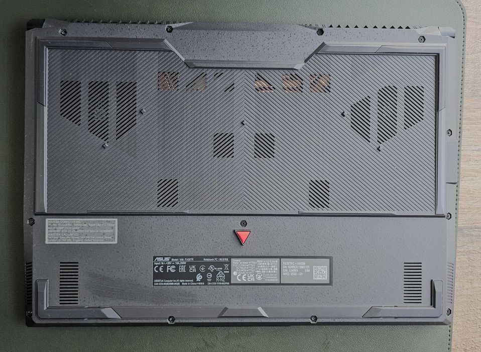 Laptop Gaming ASUS TUF A15 - AMD Ryzen 7 6800HS, RTX 3050 4GB, 1TB