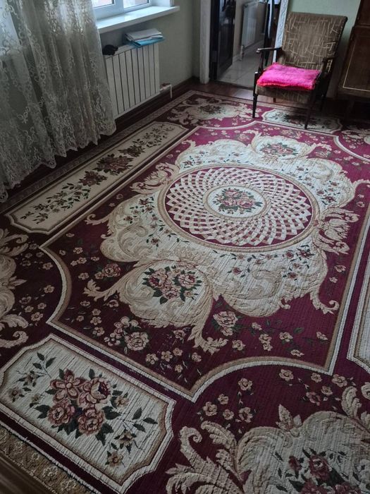Продается ковер б/у
