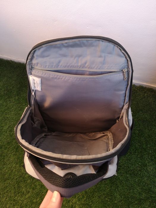 Rucsac Samsonite pt calatorie/laptop/drumeție, 25L, cu buzunare, gri/negru