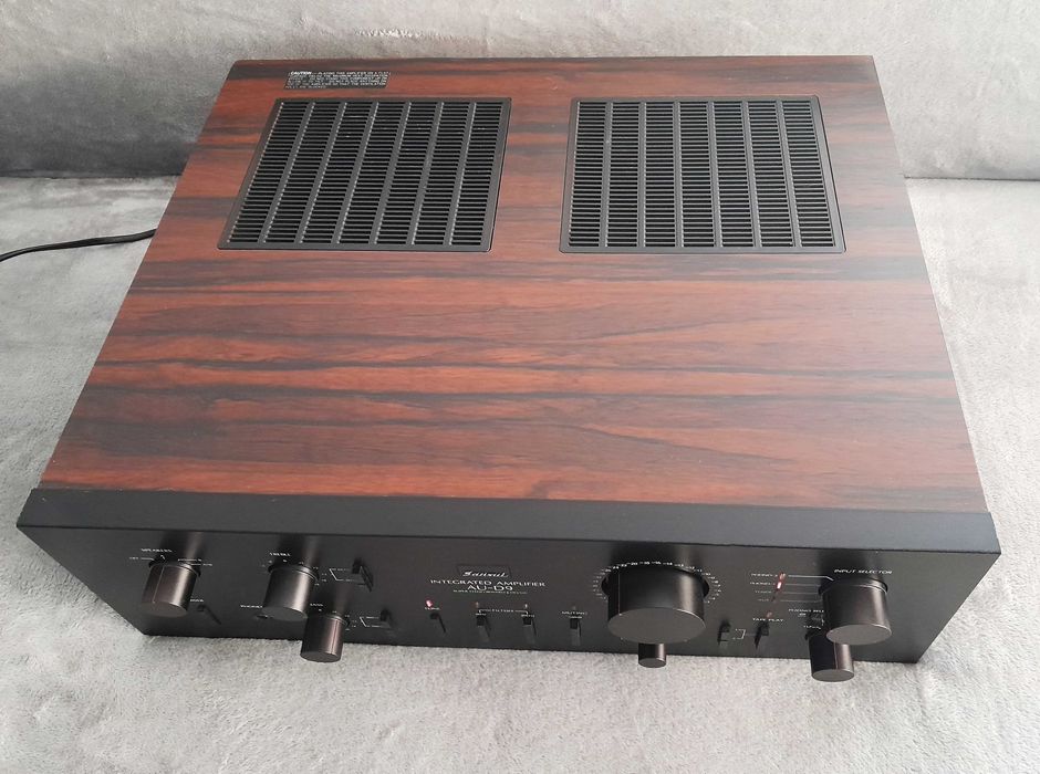 SANSUI AU-D9 amplificator High-End de referinta vintage *1981