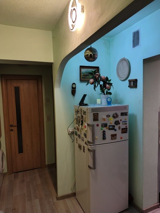 Vând apartament2camereMihai Bravu Bravu